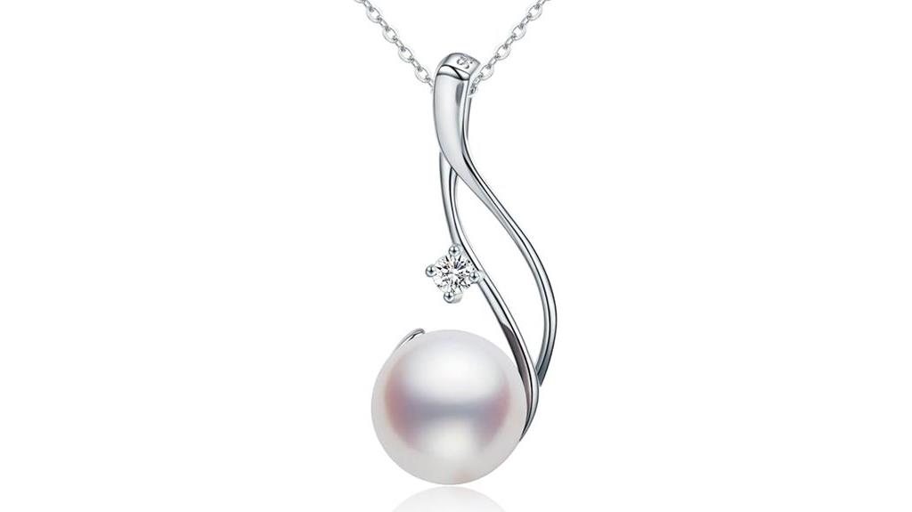 white pearl gold necklace