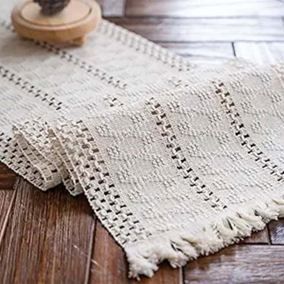 Alynsehom Macrame Table Runner with Tassels