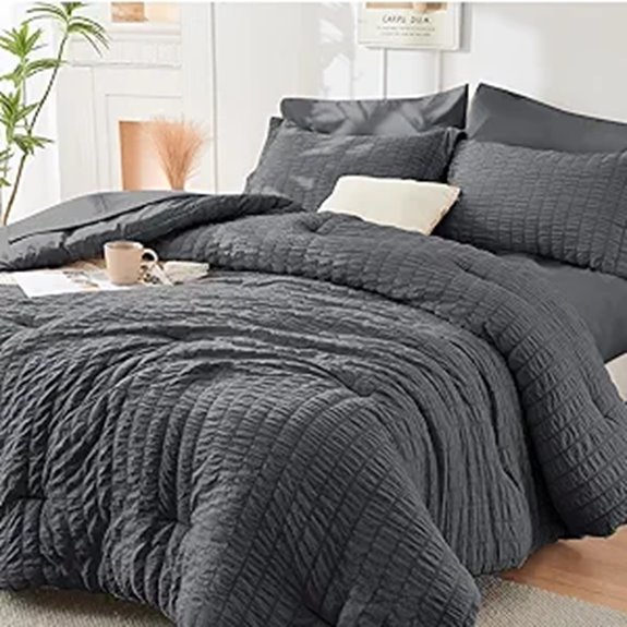 HYMOKEGE Queen Comforter Set in Dark Grey