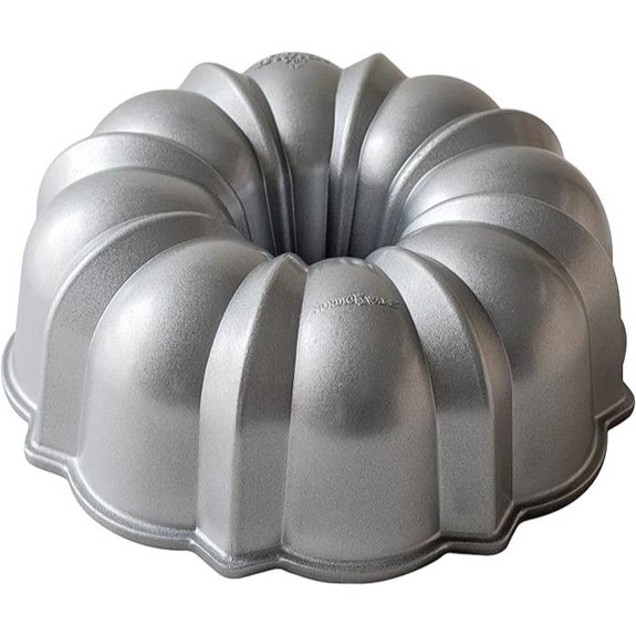 Nordic Ware Original Bundt 12-Cup Silver
